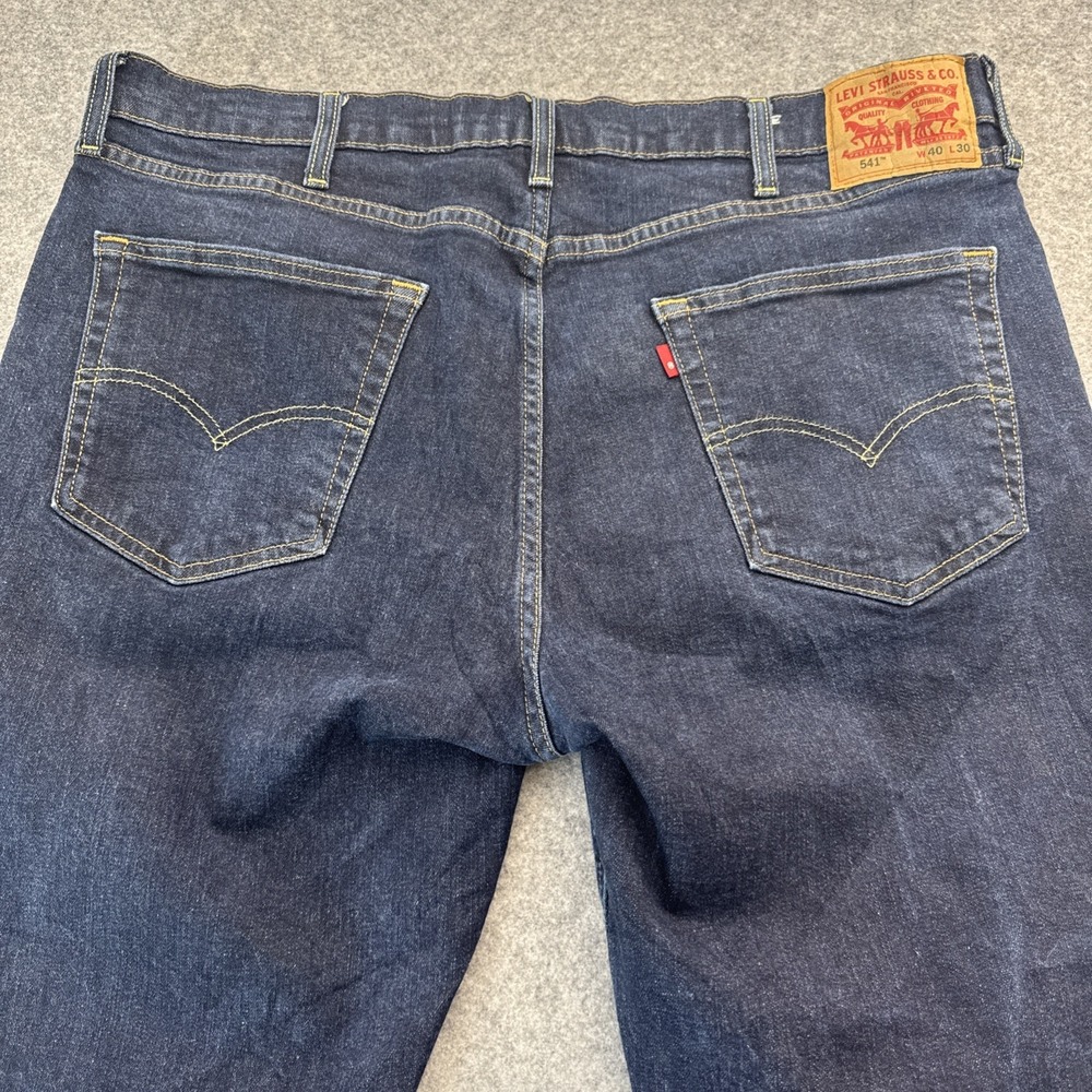 Levi's 541 Athletic Taper Fit Jeans Dark‎ Blue Wash Denim Men's Size 40 x 30 - Picture 7 of 15